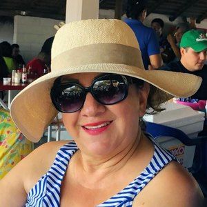 Meet your Posher, Josefina
